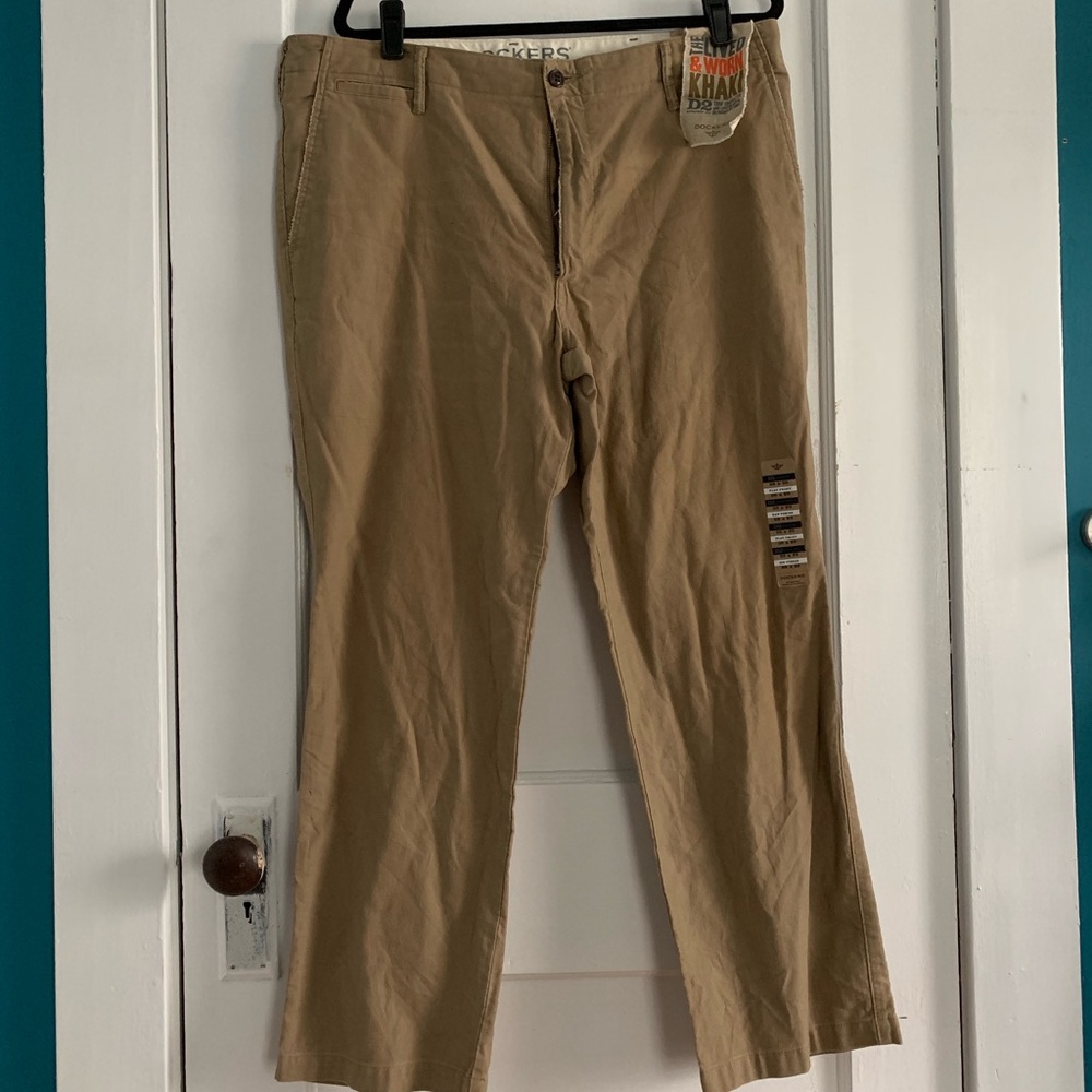 Khaki Dockers